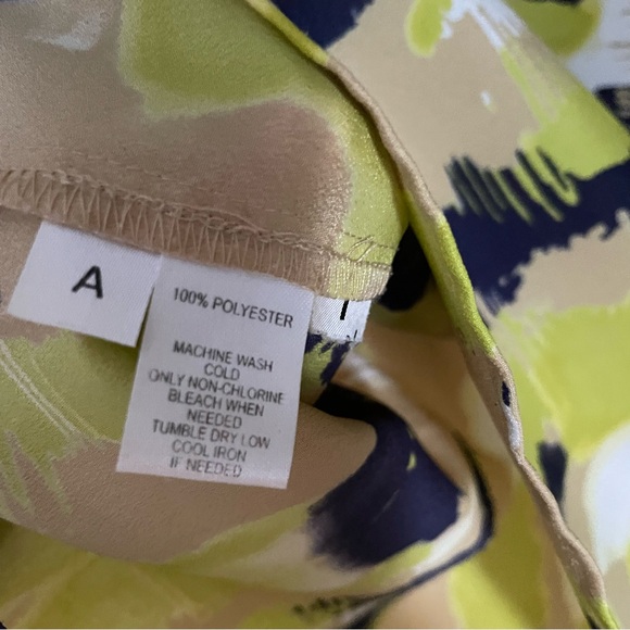 Ann Taylor LOFT Lime and Navy Watercolor Blouse - Picture 4 of 6